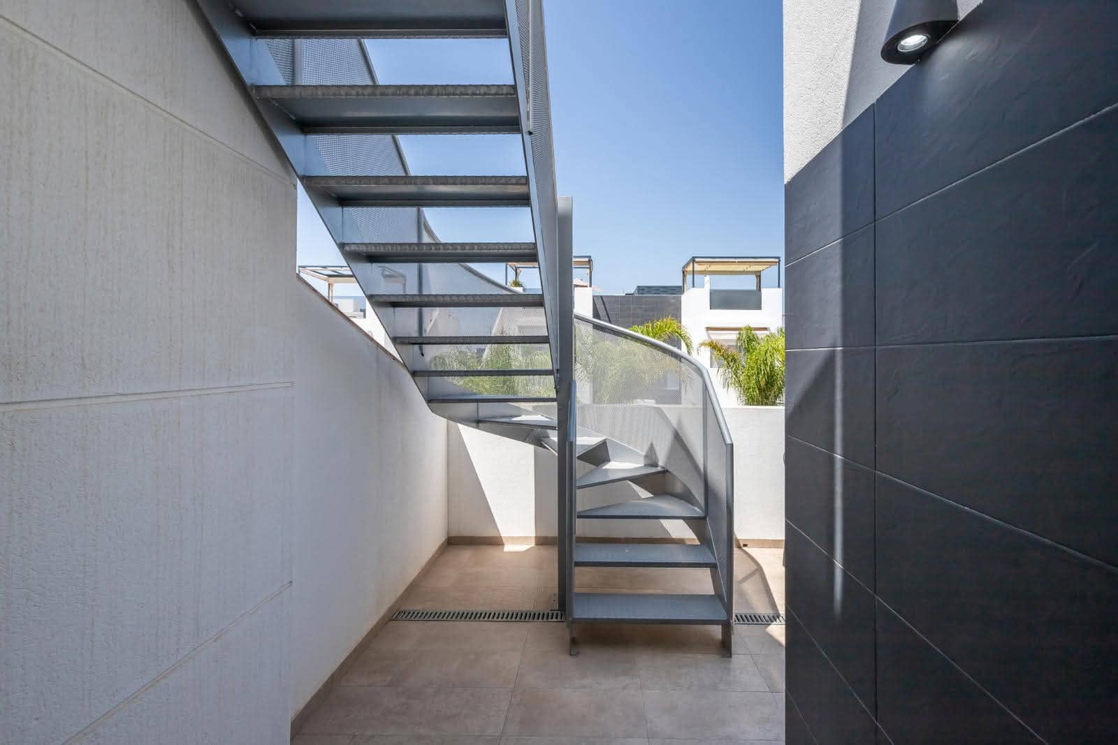 3 makuuhuone Omakotitalo myytävänä paikassa Ciudad Quesada mukana uima-altaan 
autotalli - 299 900 € (Ref: 9396784)