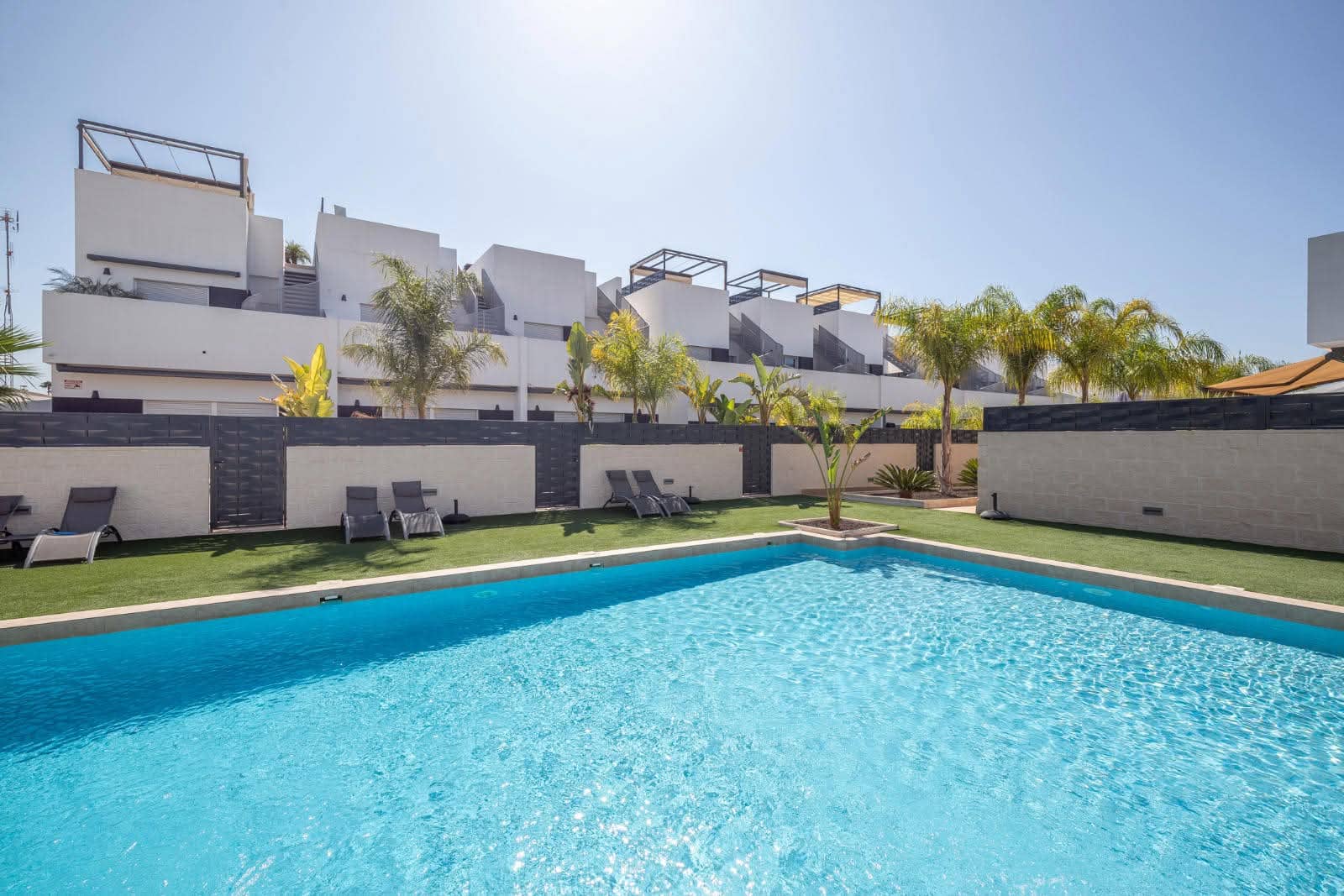 3 makuuhuone Omakotitalo myytävänä paikassa Ciudad Quesada mukana uima-altaan 
autotalli - 299 900 € (Ref: 9396784)