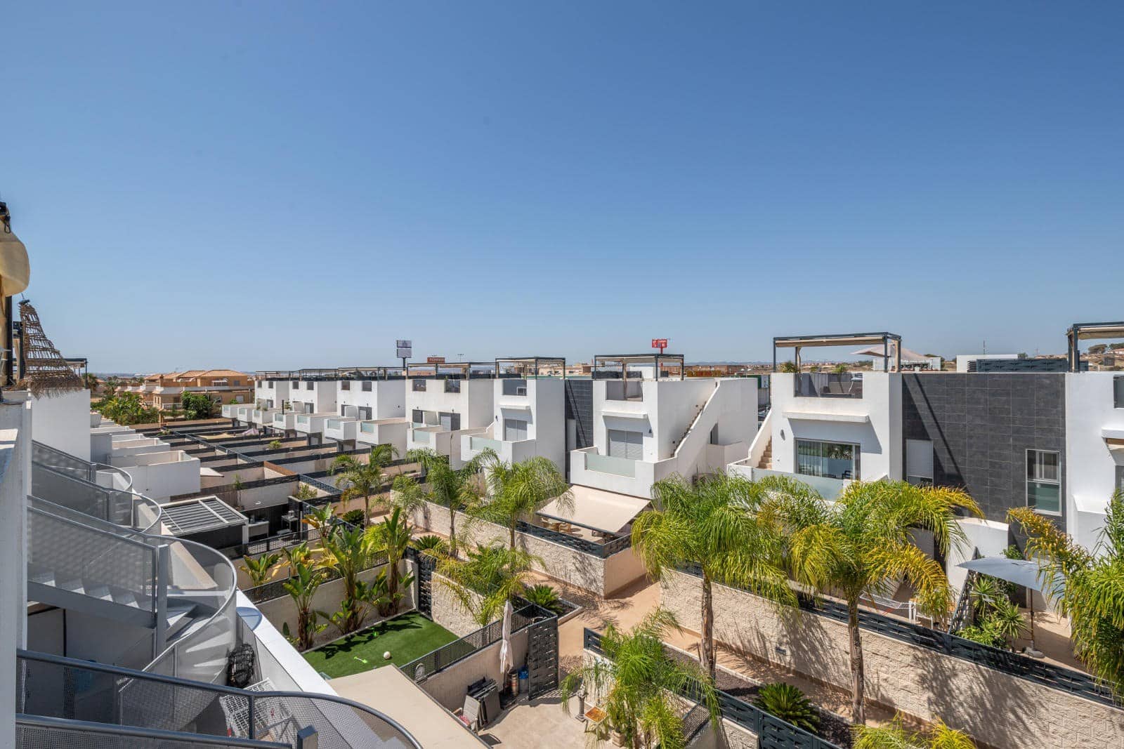 3 makuuhuone Omakotitalo myytävänä paikassa Ciudad Quesada mukana uima-altaan 
autotalli - 299 900 € (Ref: 9396784)