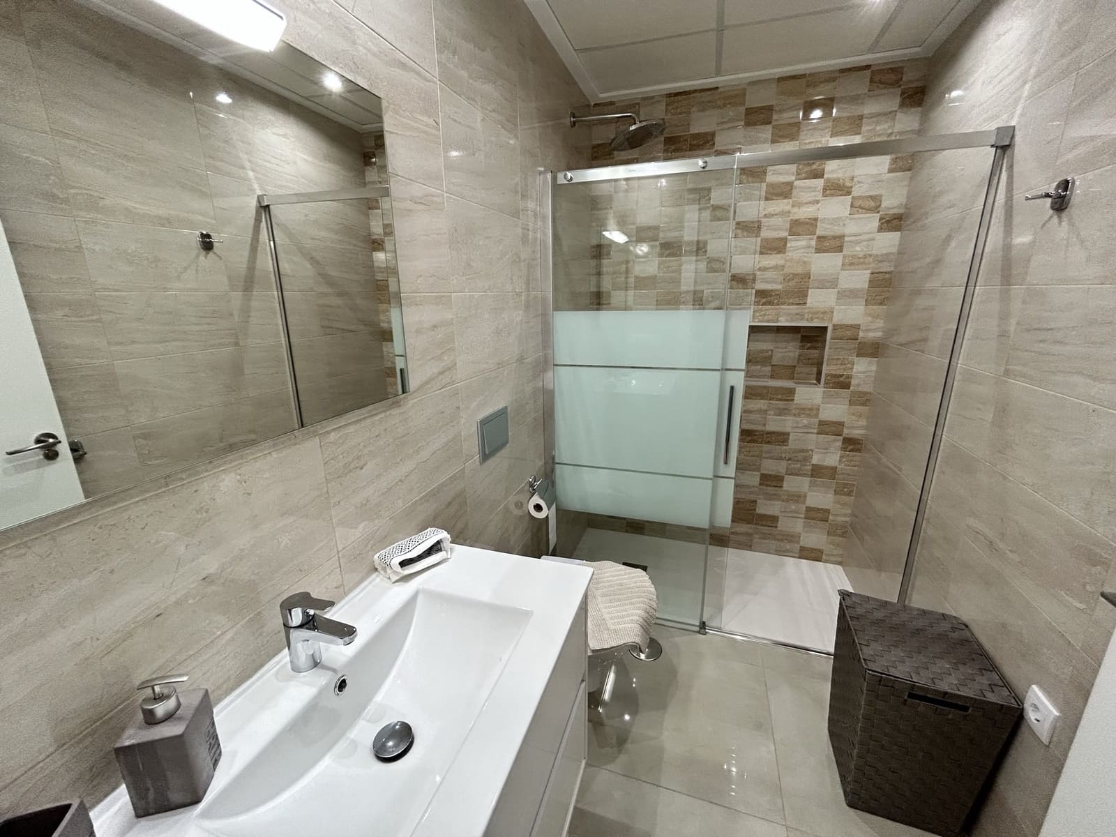 3 makuuhuone Omakotitalo myytävänä paikassa Ciudad Quesada mukana uima-altaan 
autotalli - 299 900 € (Ref: 9396784)