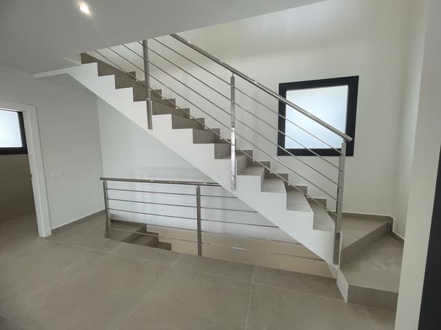 3 quarto Moradia para venda em Ciudad Quesada, Rojales com piscina garagem - 799 900 € (Ref: 9414598)