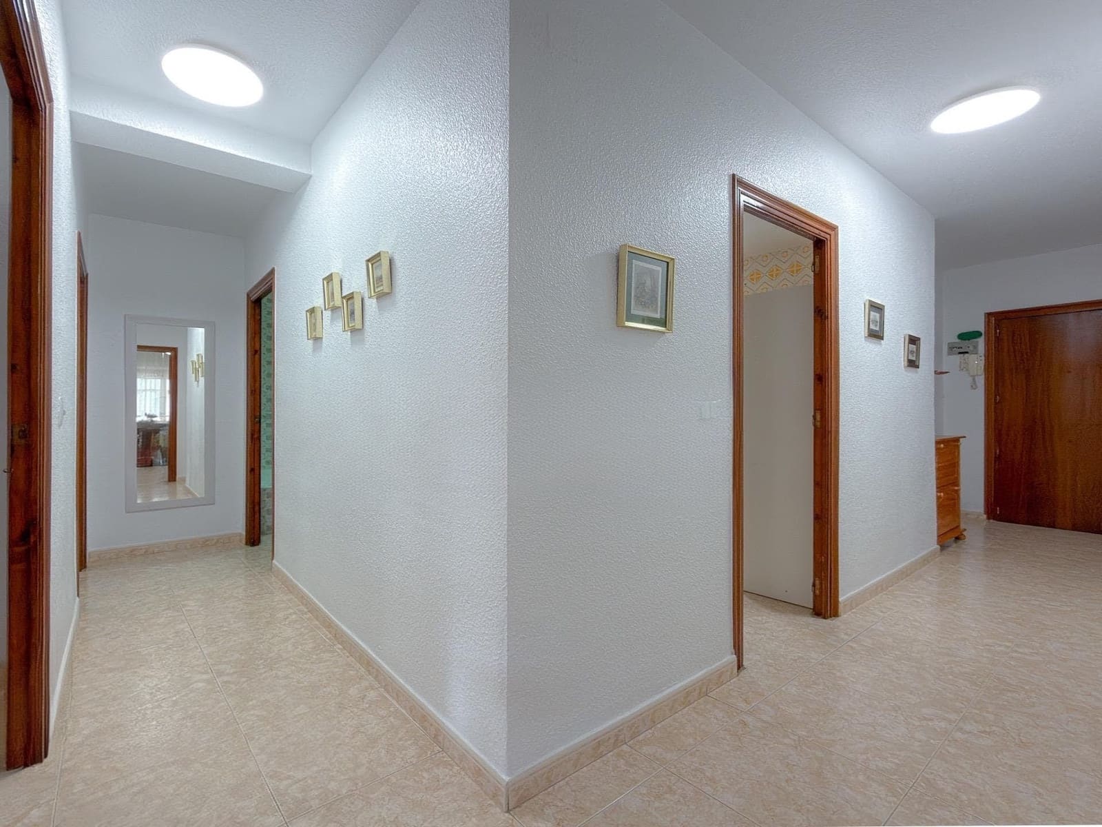 3 quarto Apartamento para venda em Torrevieja - 139 900 € (Ref: 9431918)