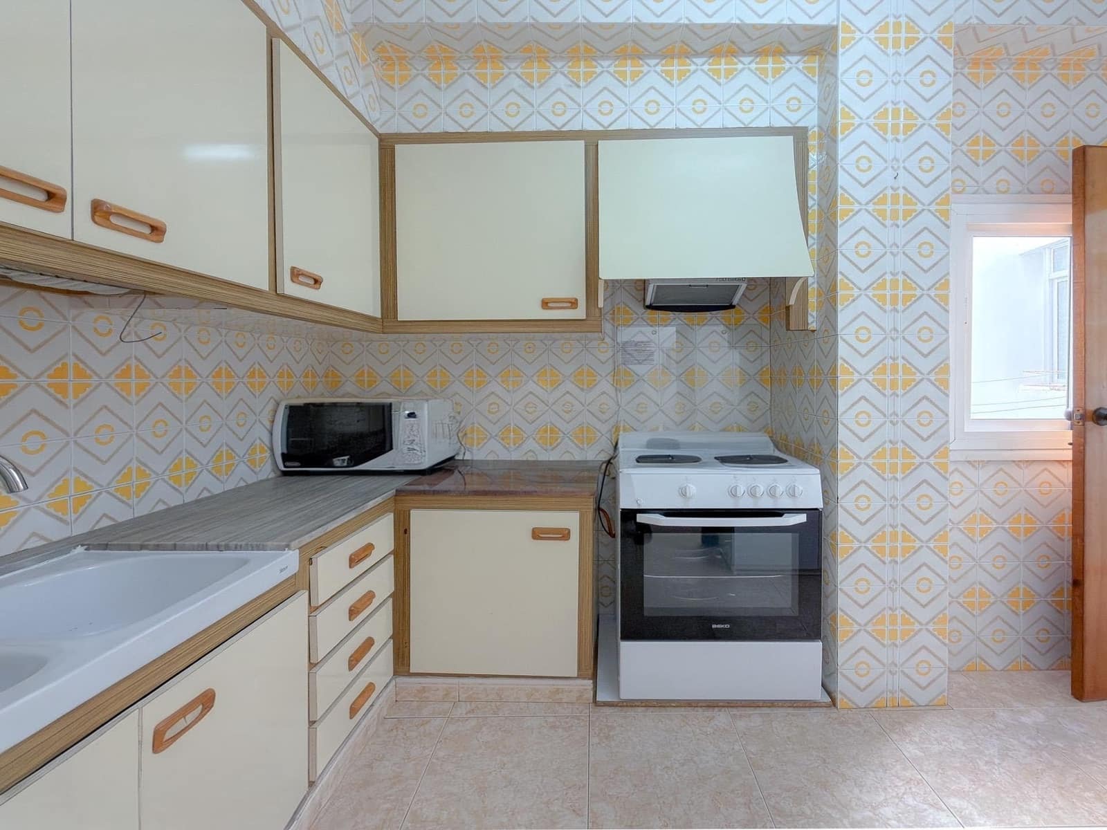 3 quarto Apartamento para venda em Torrevieja - 139 900 € (Ref: 9431918)