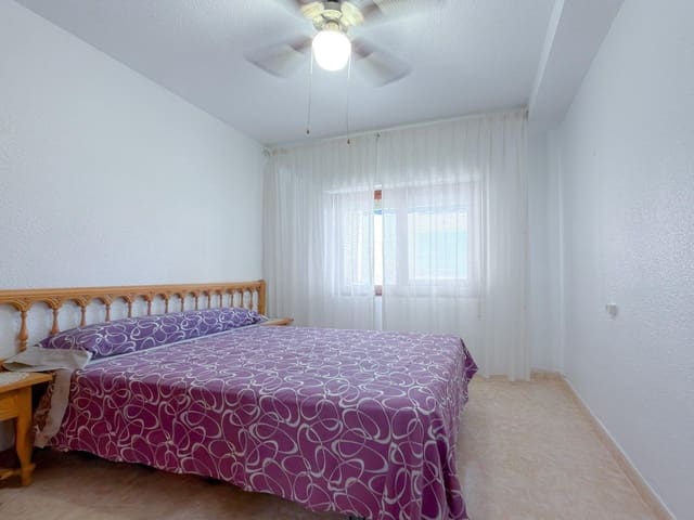 3 quarto Apartamento para venda em Las Piscinas Naturales, Torrevieja - 139 900 € (Ref: 9431918)