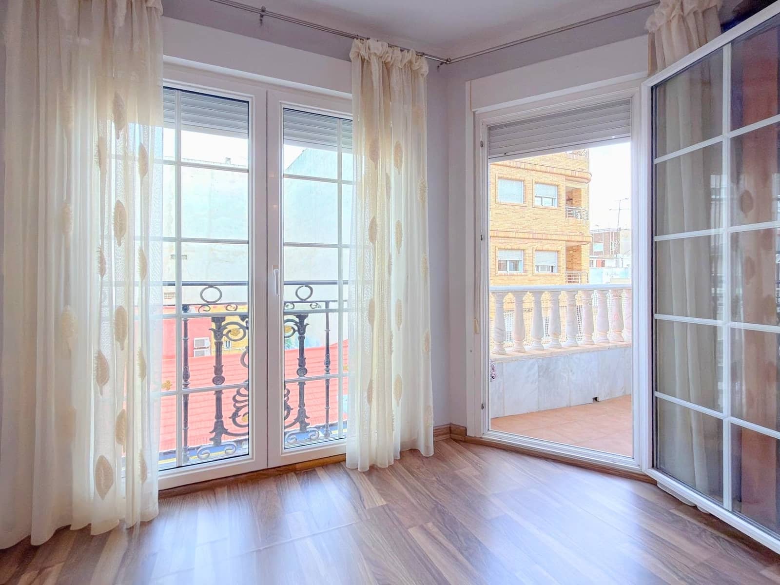 2 quarto Apartamento para venda em Torrevieja - 137 900 € (Ref: 9449677)