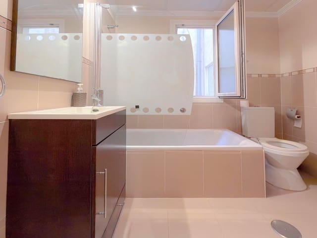 2 quarto Apartamento para venda em Centro - Muelle Pesquero, Torrevieja - 137 900 € (Ref: 9449677)