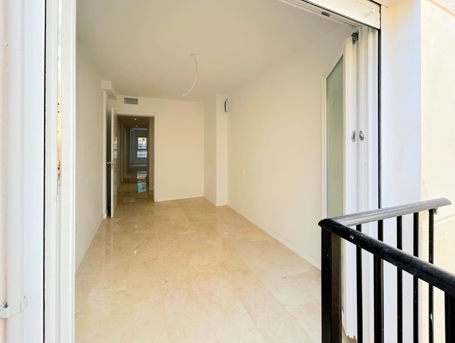 1 bedroom Apartment for sale in Alicante / Alacant city - € 164,900 (Ref: 9505929)