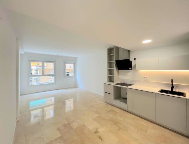 1 bedroom Apartment for sale in Carolinas Altas, Alicante / Alacant city - € 164,900 (Ref: 9505929)