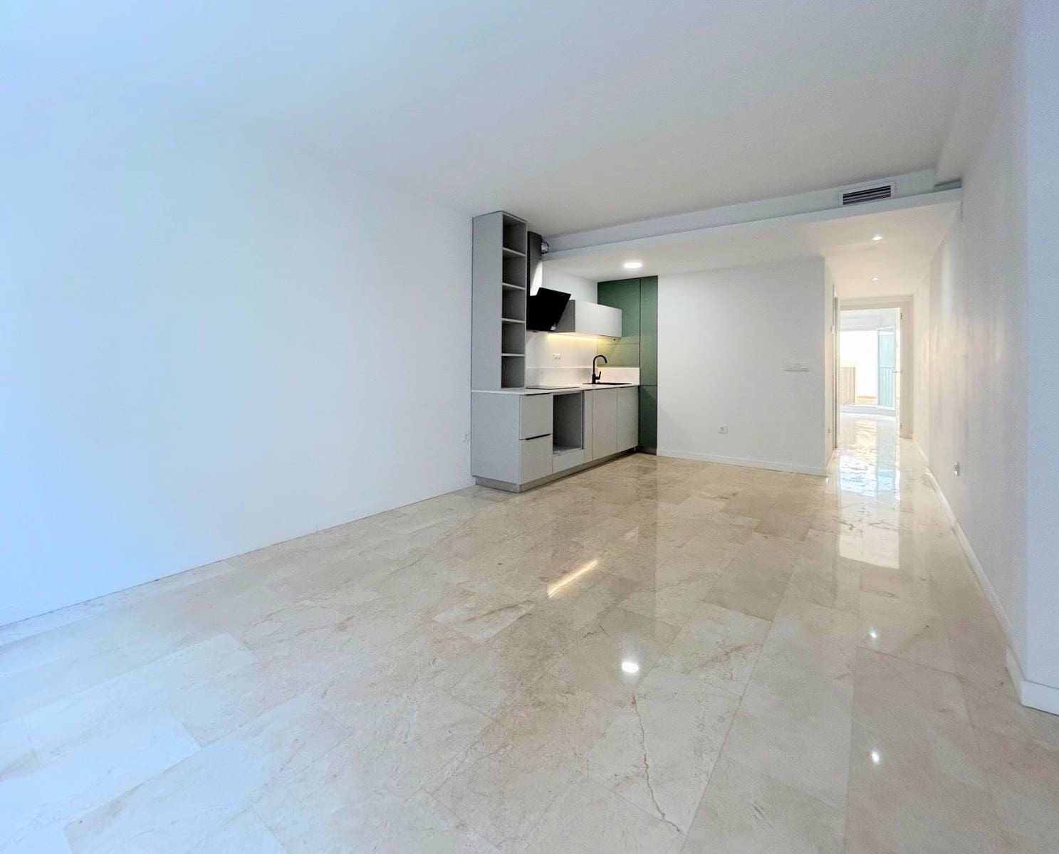 1 bedroom Apartment for sale in Alicante / Alacant city - € 164,900 (Ref: 9505929)