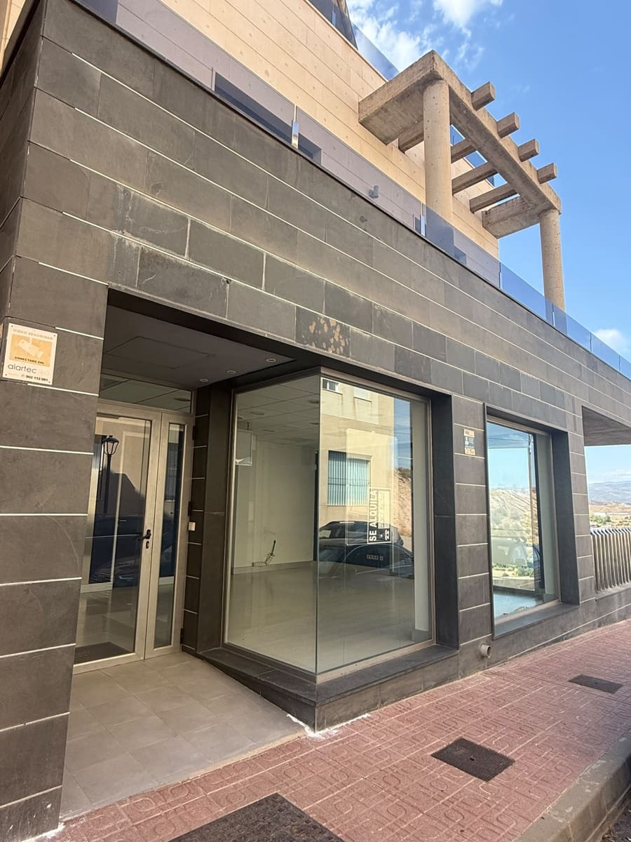 Comercial para arrendar em Albox - 350 € (Ref: 10032393)