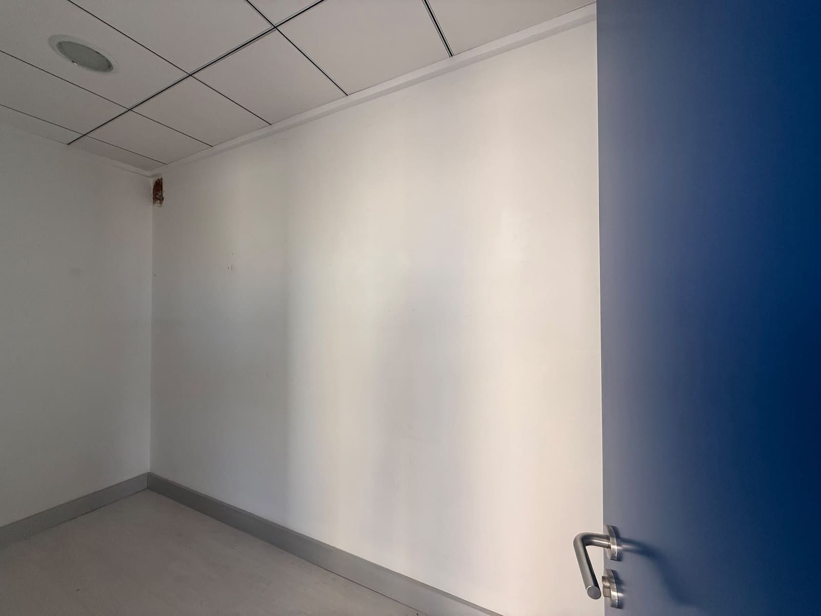Comercial para arrendar em Albox - 350 € (Ref: 10032393)