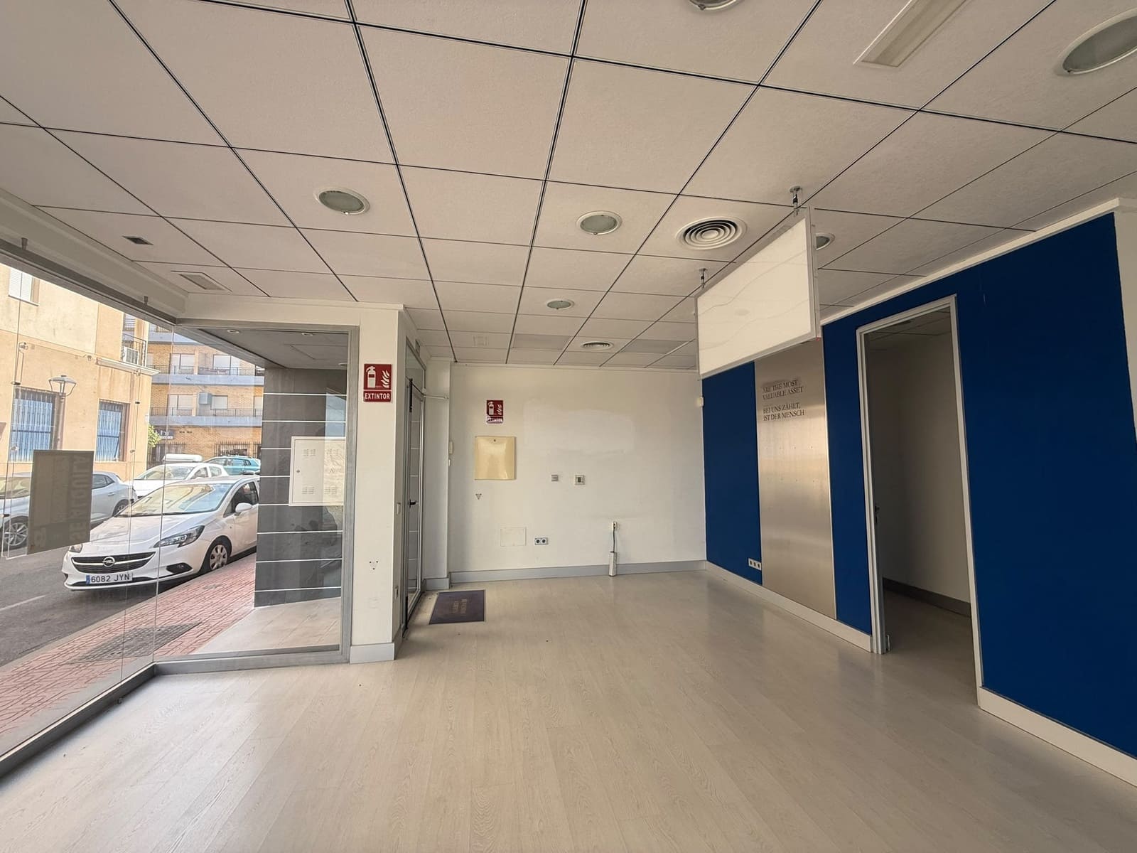 Comercial para arrendar em Albox - 350 € (Ref: 10032393)