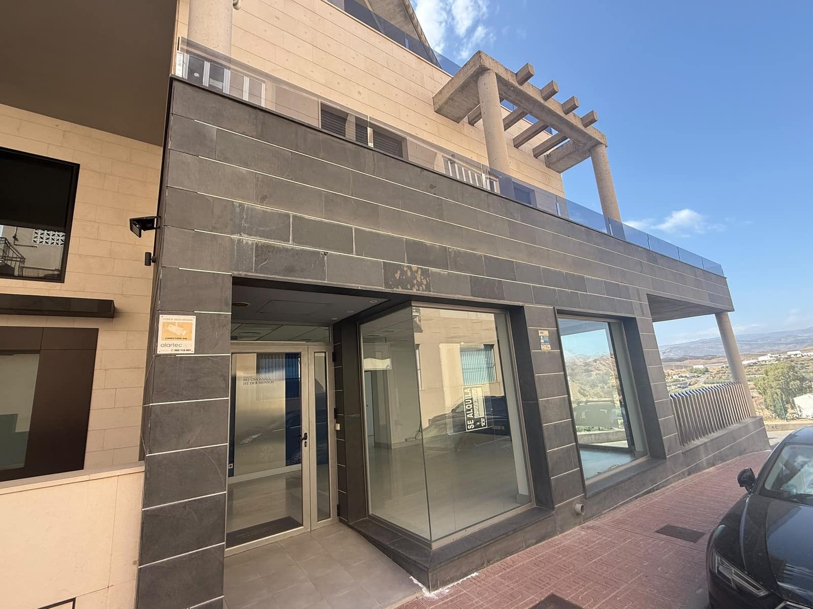 Comercial para arrendar em Albox - 350 € (Ref: 10032393)