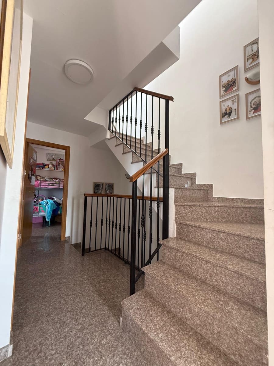 4 makuuhuone Omakotitalo myytävänä paikassa Taberno - 120 000 € (Ref: 9970849)