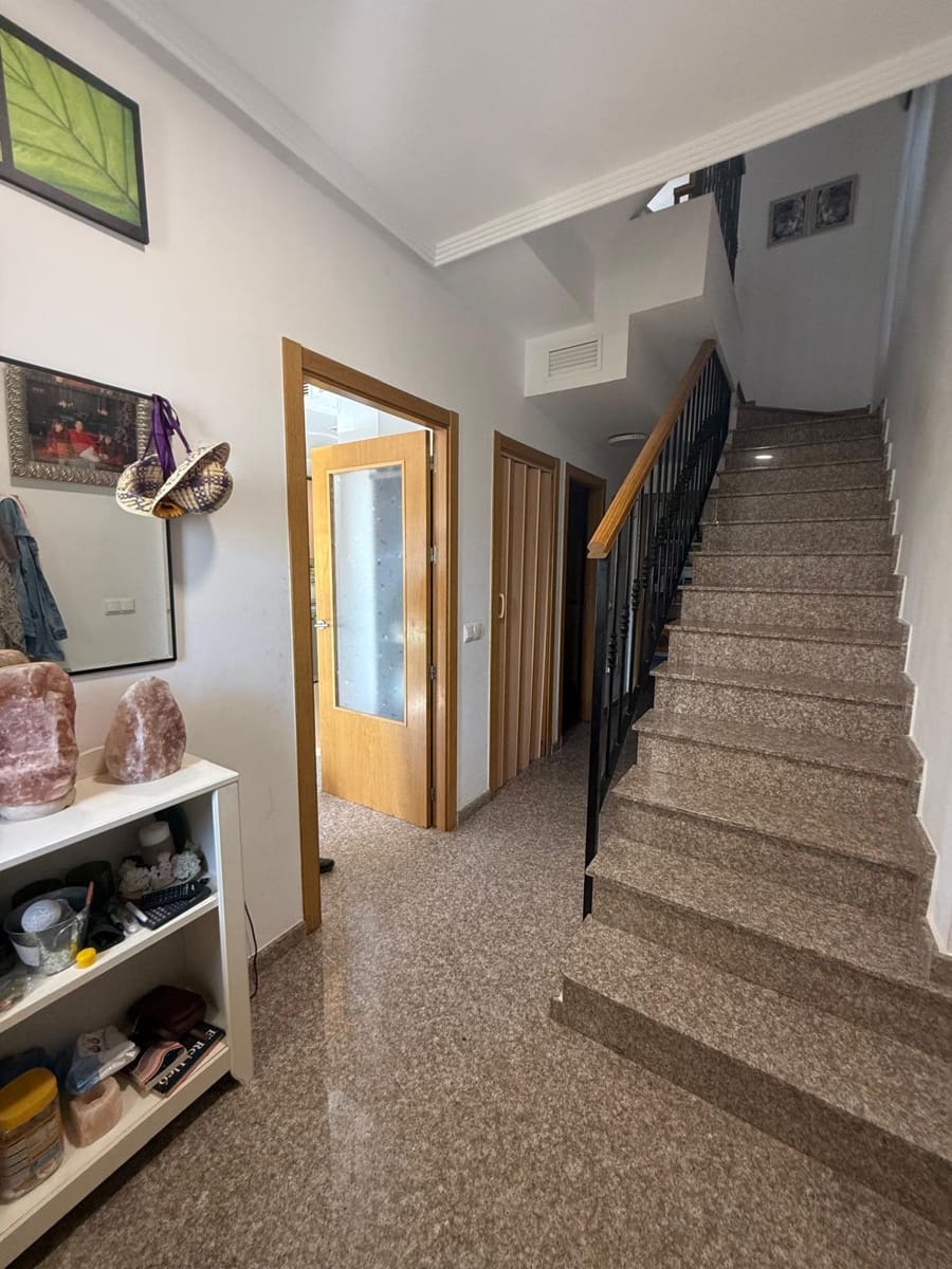 4 makuuhuone Omakotitalo myytävänä paikassa Taberno - 120 000 € (Ref: 9970849)