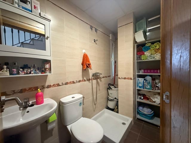 3 makuuhuone Omakotitalo myytävänä paikassa Taberno - 120 000 € (Ref: 9970849)