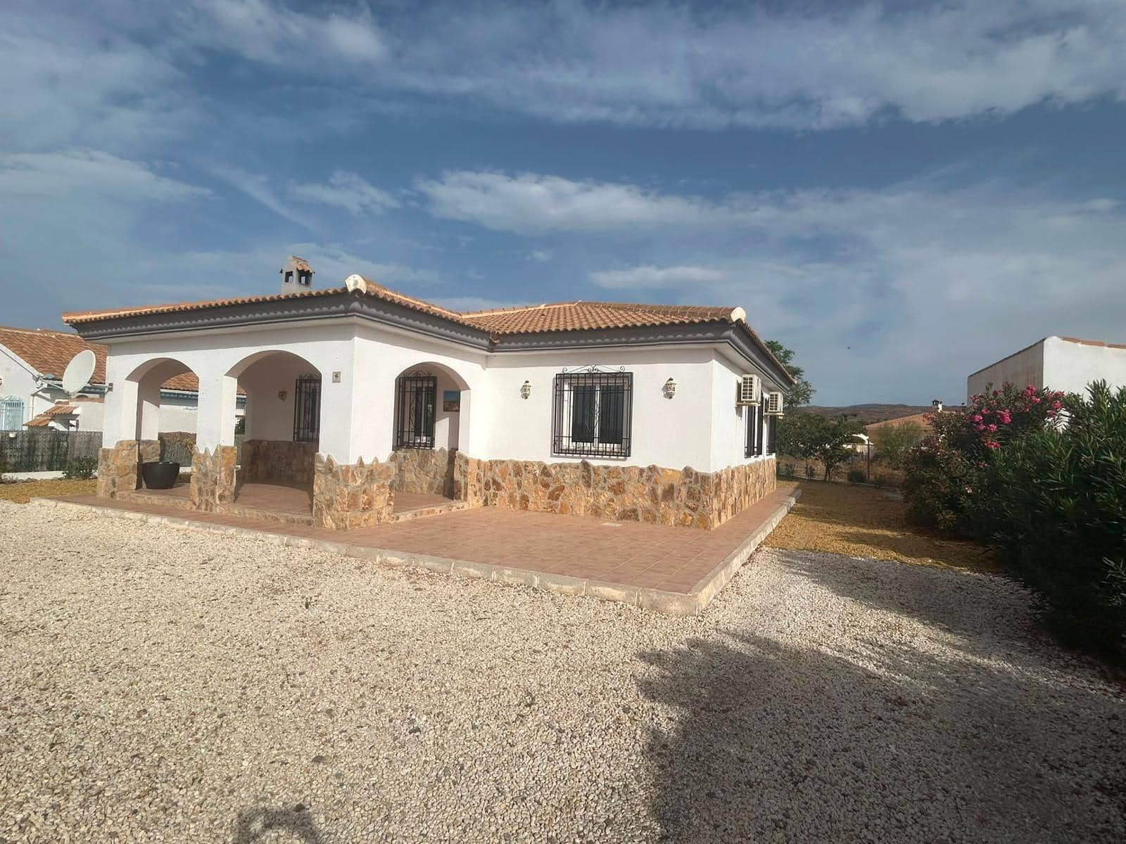 Villa/Maison de 3 chambres à louer à Partaloa avec piscine - 975 € (Ref: 9996014)