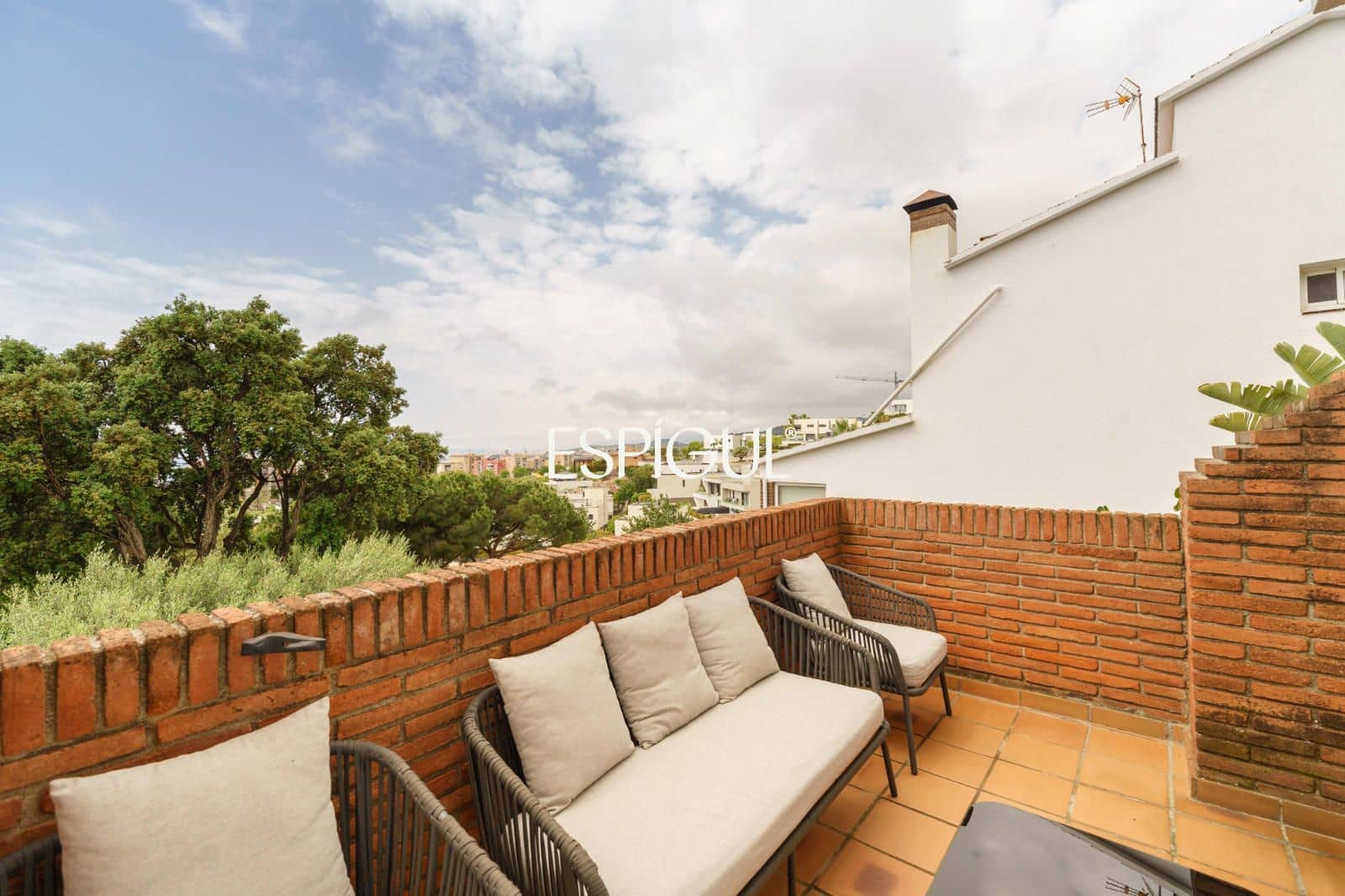 5 bedroom Townhouse for sale in Teia with pool garage - € 690,000 (Ref: 10016030)