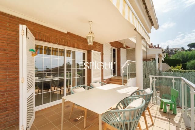 5 bedroom Townhouse for sale in Teià with pool garage - € 690,000 (Ref: 10016030)