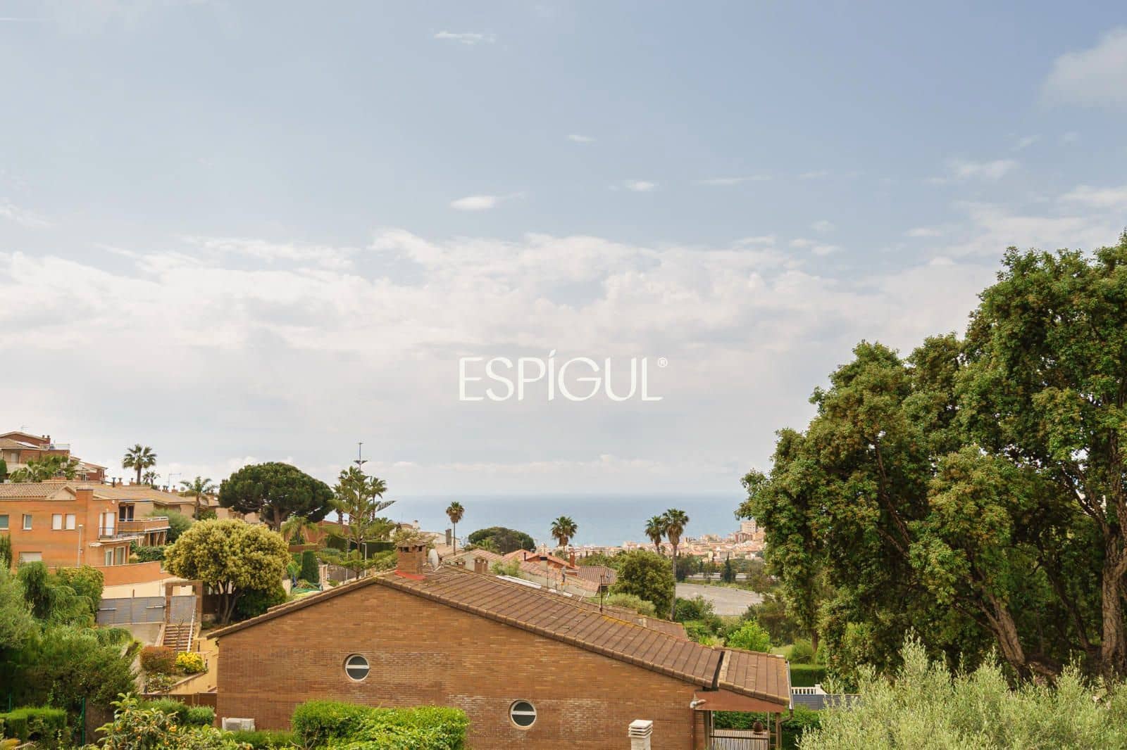 5 bedroom Townhouse for sale in Teia with pool garage - € 690,000 (Ref: 10016030)