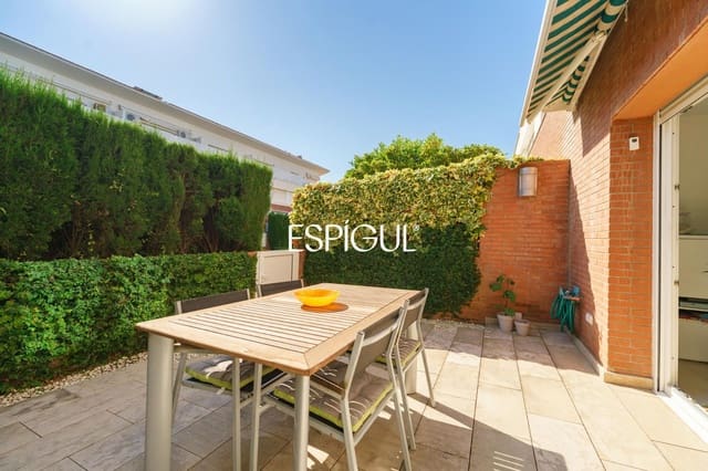 4 bedroom Townhouse for sale in Premià de Mar with pool garage - € 690,000 (Ref: 10016031)