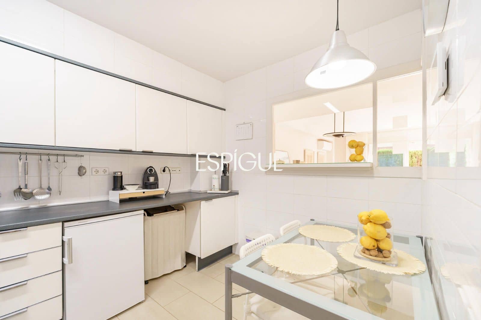 4 bedroom Townhouse for sale in Premia de Mar with pool garage - € 665,000 (Ref: 10016031)