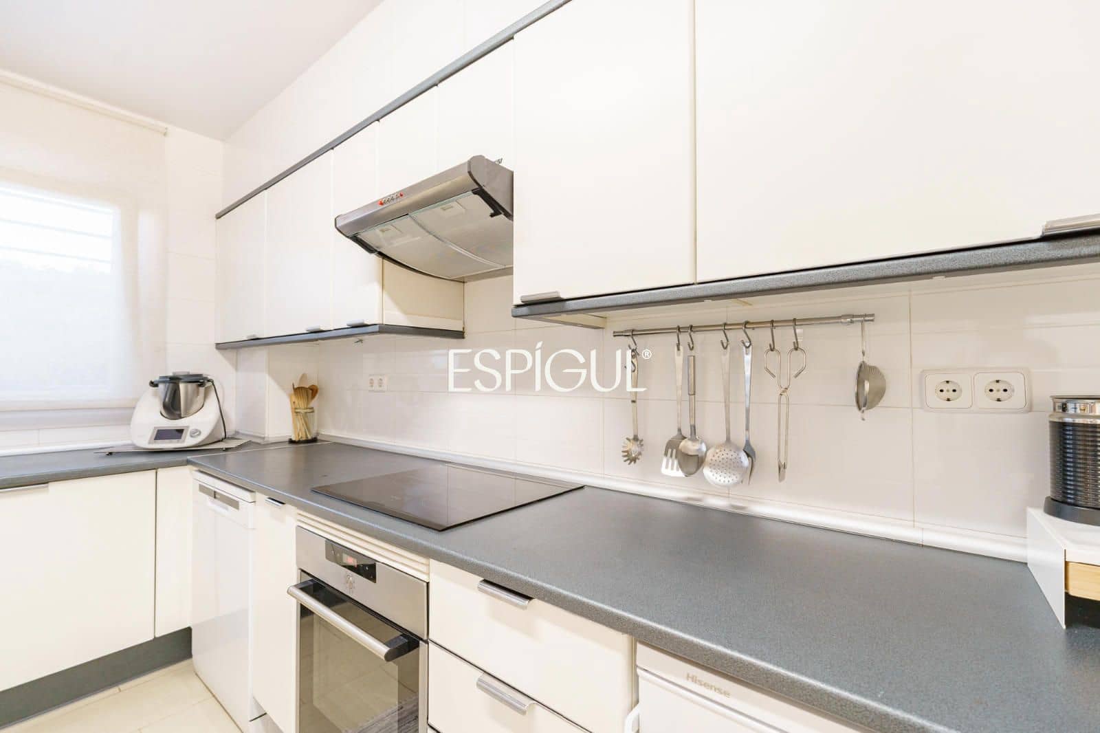 4 bedroom Townhouse for sale in Premia de Mar with pool garage - € 665,000 (Ref: 10016031)