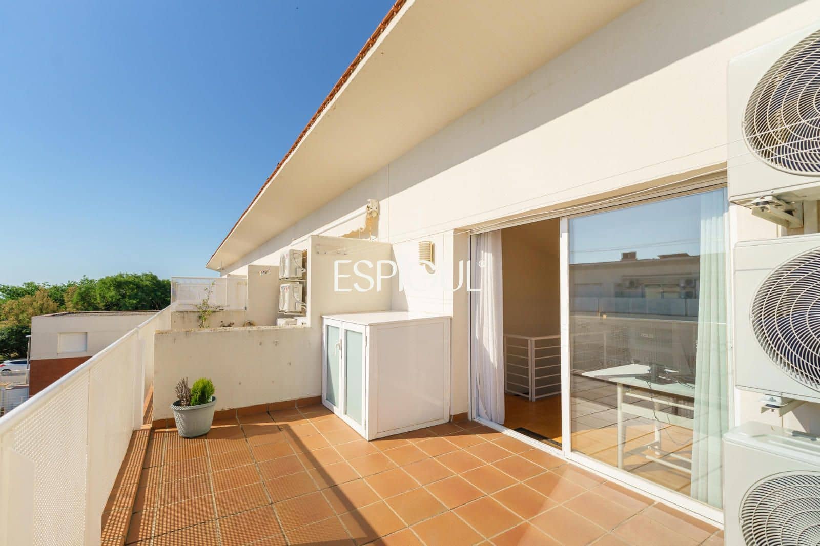 4 bedroom Townhouse for sale in Premia de Mar with pool garage - € 665,000 (Ref: 10016031)