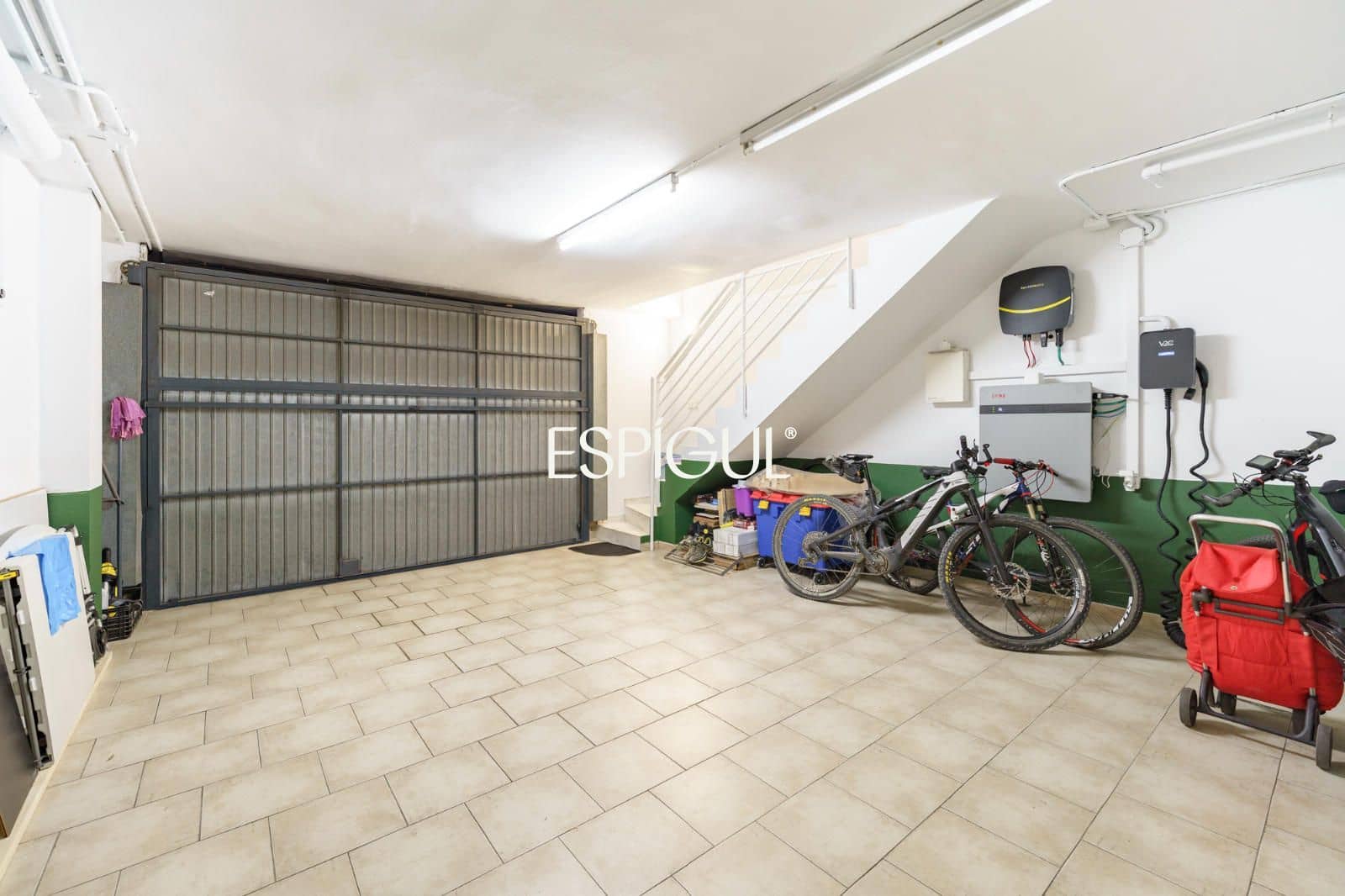 4 bedroom Townhouse for sale in Premia de Mar with pool garage - € 665,000 (Ref: 10016031)