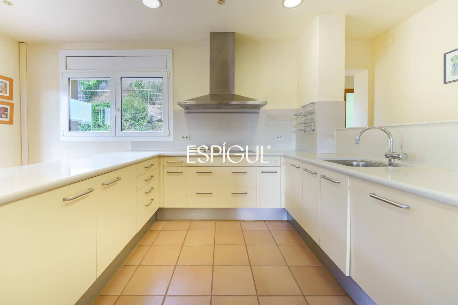 Chalet de 4 habitaciones en Vallromanes en venta con garaje - 830.000 € (Ref: 10016033)
