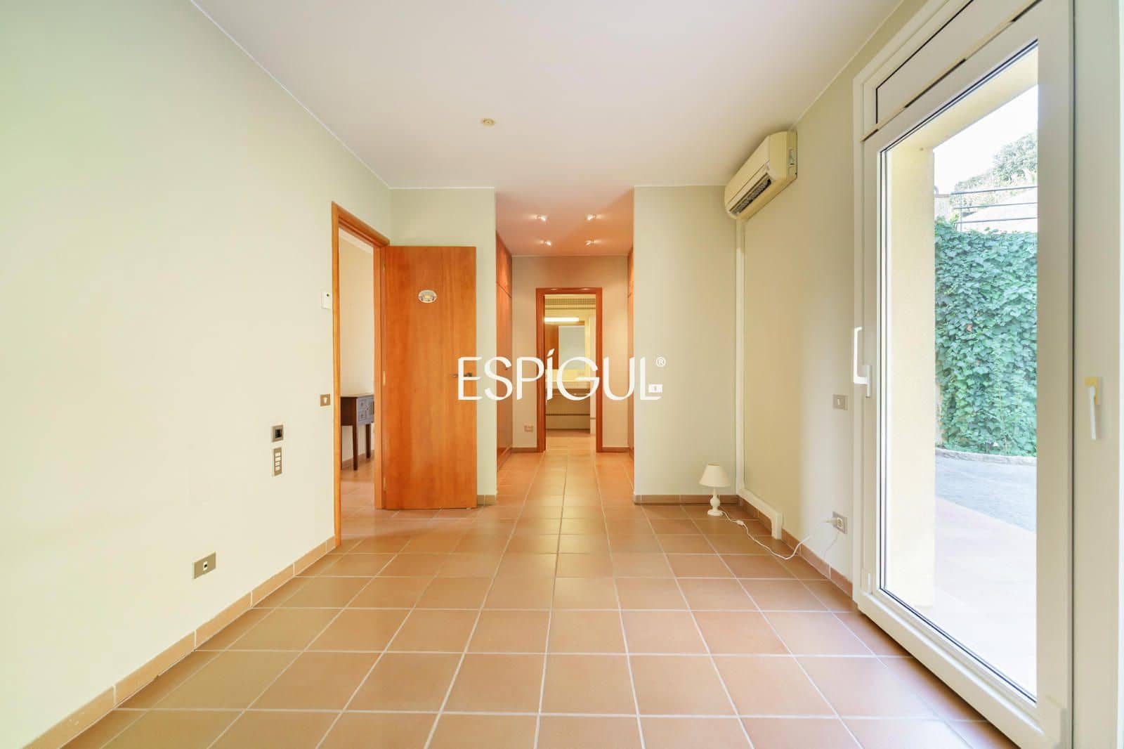 Chalet de 4 habitaciones en Vallromanes en venta con garaje - 830.000 € (Ref: 10016033)