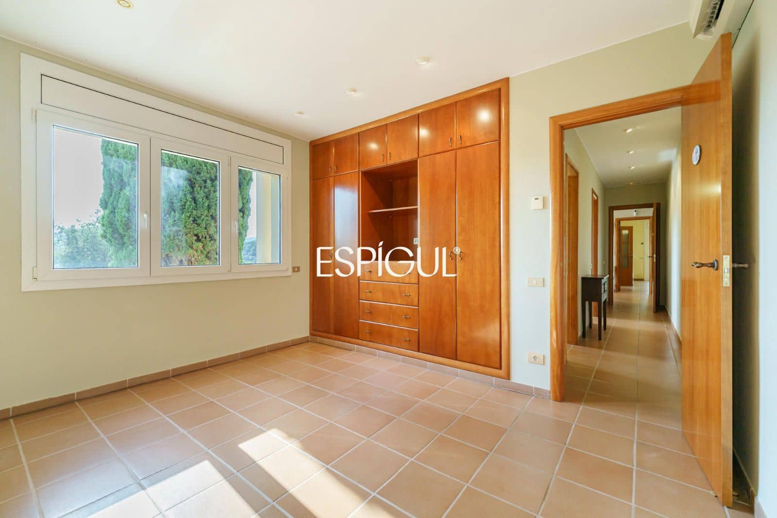 Chalet de 4 habitaciones en Vallromanes en venta con garaje - 830.000 € (Ref: 10016033)