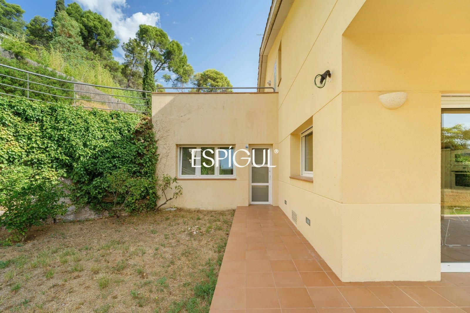 Chalet de 4 habitaciones en Vallromanes en venta con garaje - 830.000 € (Ref: 10016033)