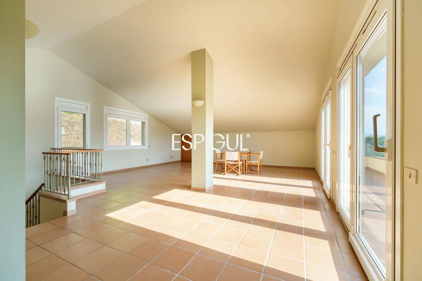 Chalet de 4 habitaciones en Vallromanes en venta con garaje - 830.000 € (Ref: 10016033)
