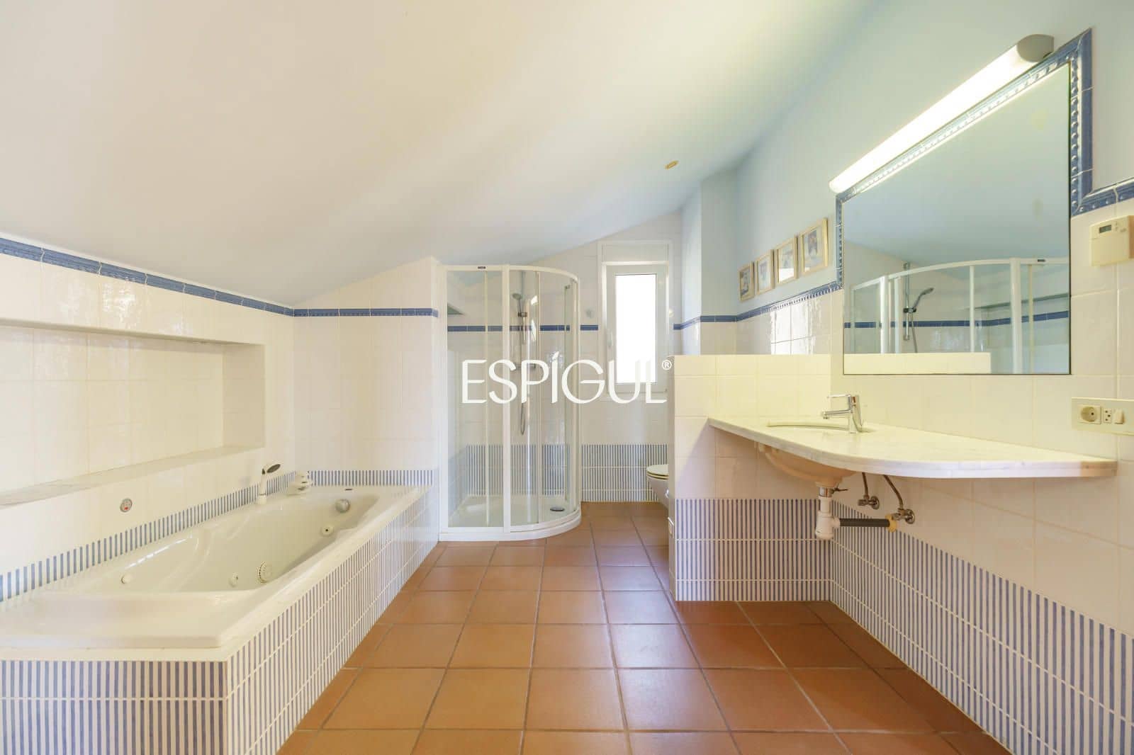 Chalet de 4 habitaciones en Vallromanes en venta con garaje - 830.000 € (Ref: 10016033)