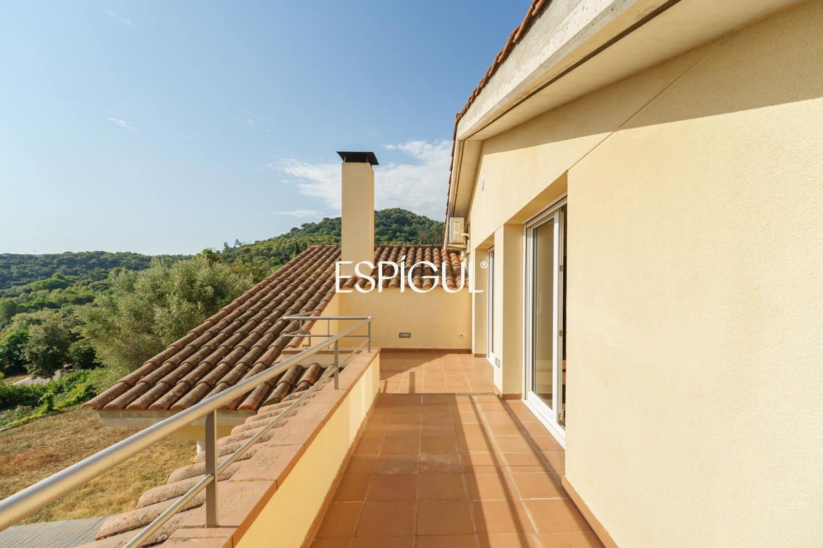Chalet de 4 habitaciones en Vallromanes en venta con garaje - 830.000 € (Ref: 10016033)