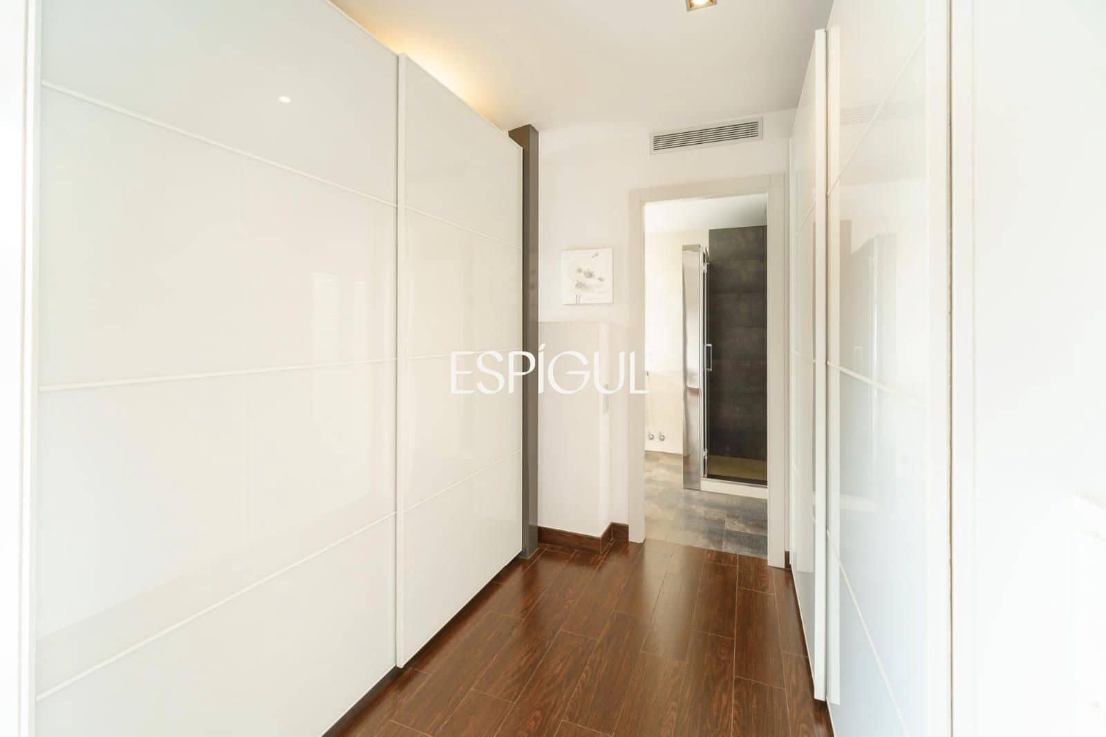 5 slaapkamer Villa te koop in Vallromanes met zwembad garage - € 1.150.000 (Ref: 10016034)