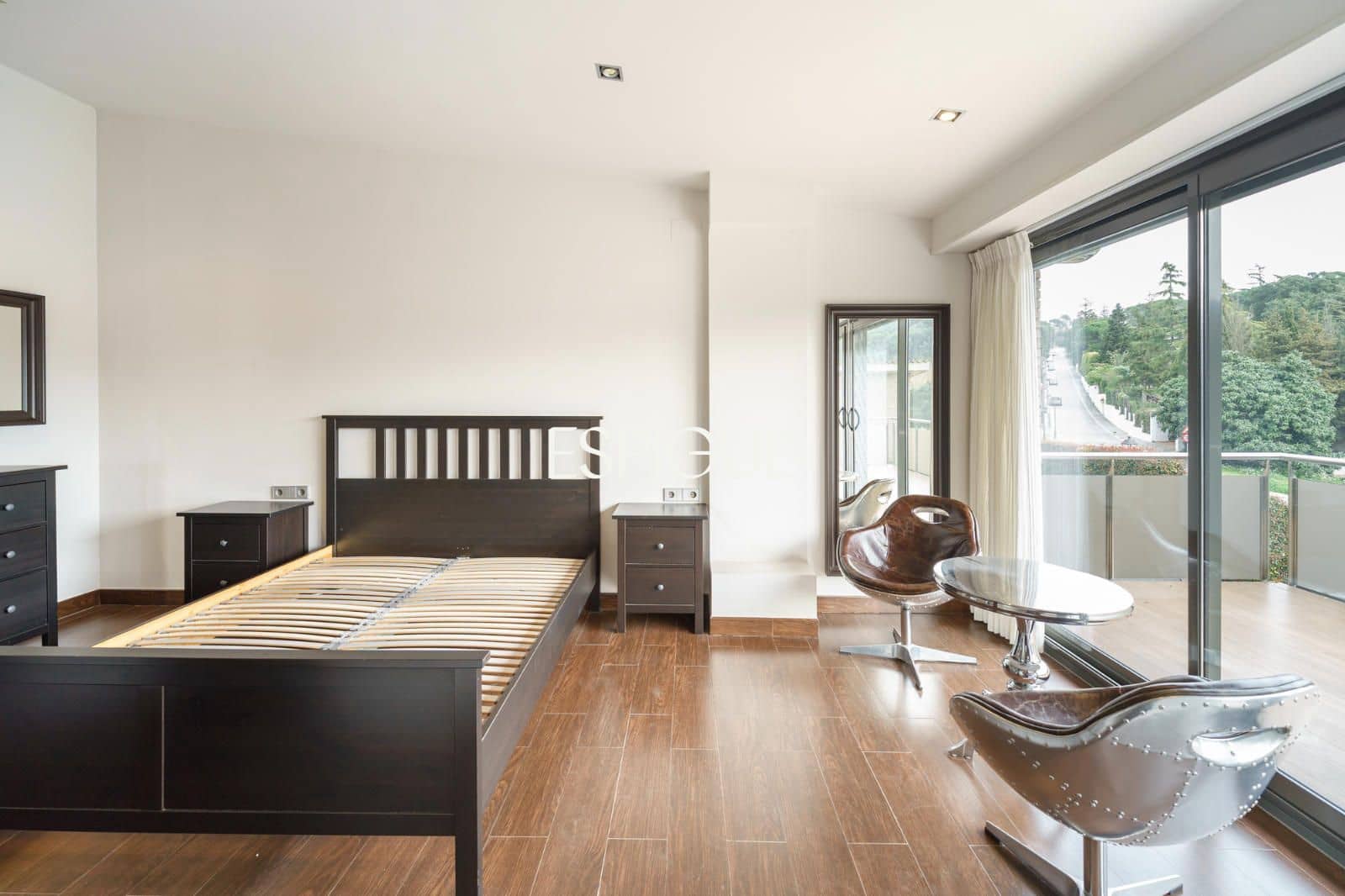 5 slaapkamer Villa te koop in Vallromanes met zwembad garage - € 1.150.000 (Ref: 10016034)