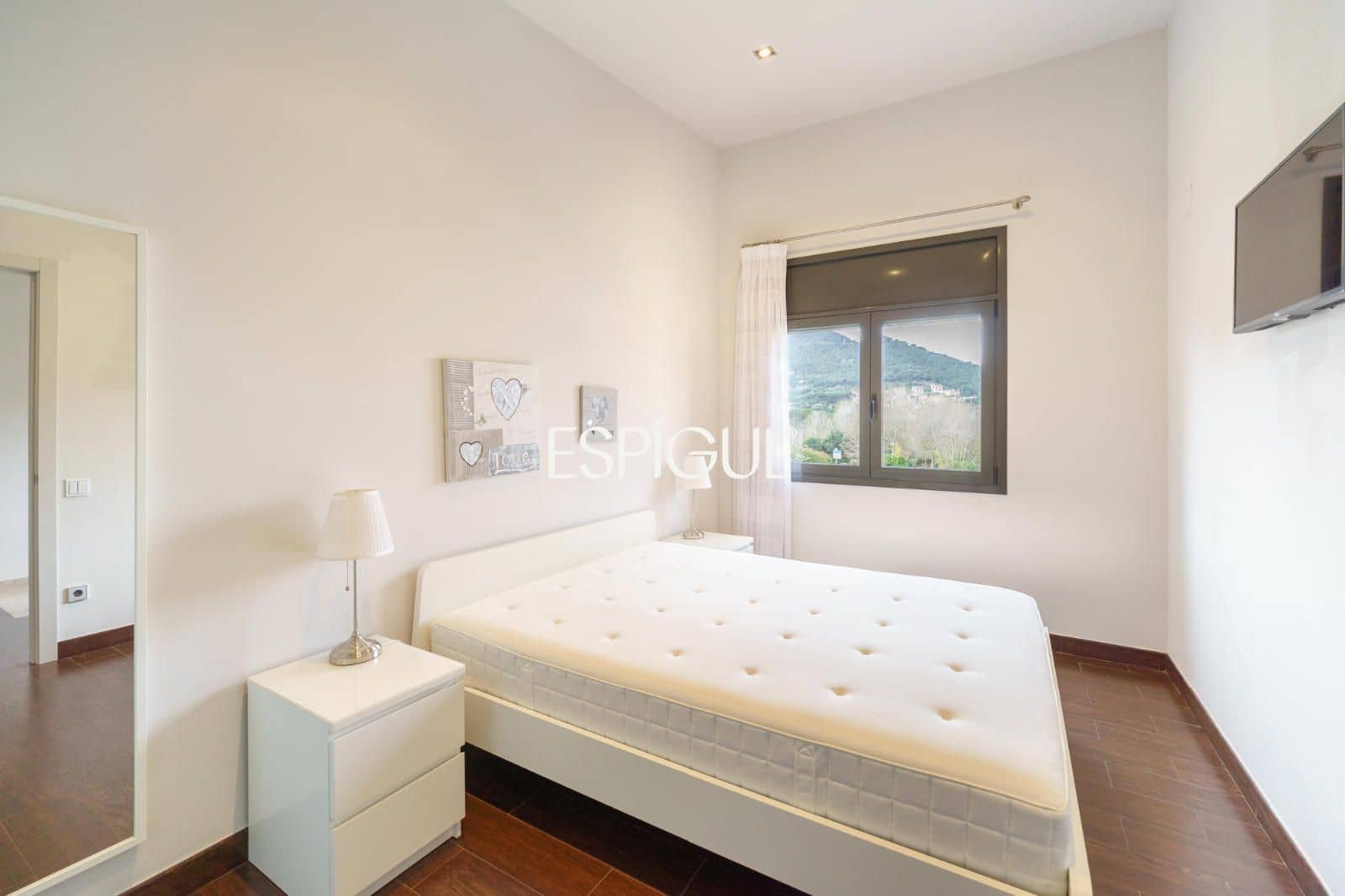 5 slaapkamer Villa te koop in Vallromanes met zwembad garage - € 1.150.000 (Ref: 10016034)