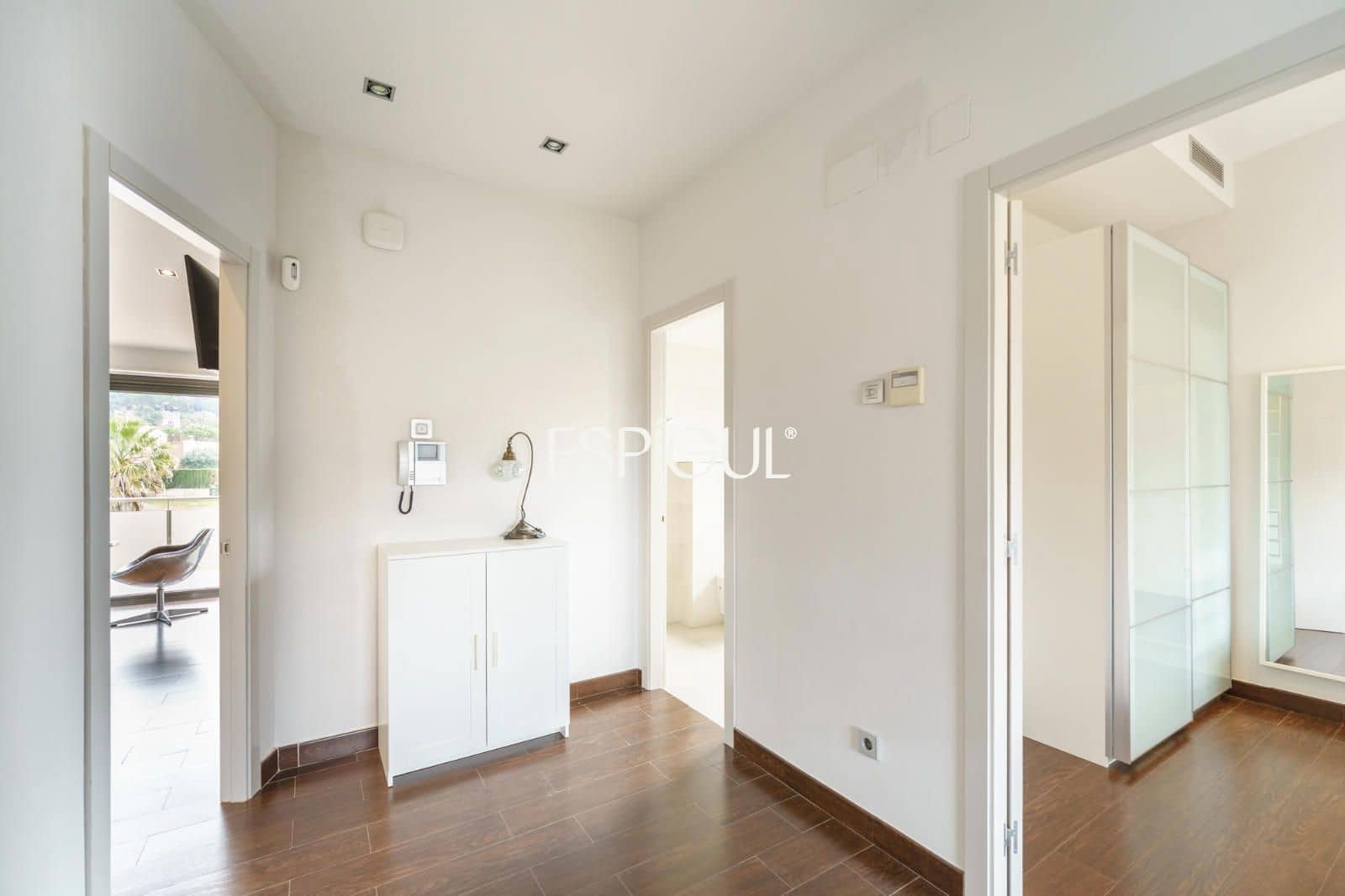 5 slaapkamer Villa te koop in Vallromanes met zwembad garage - € 1.150.000 (Ref: 10016034)