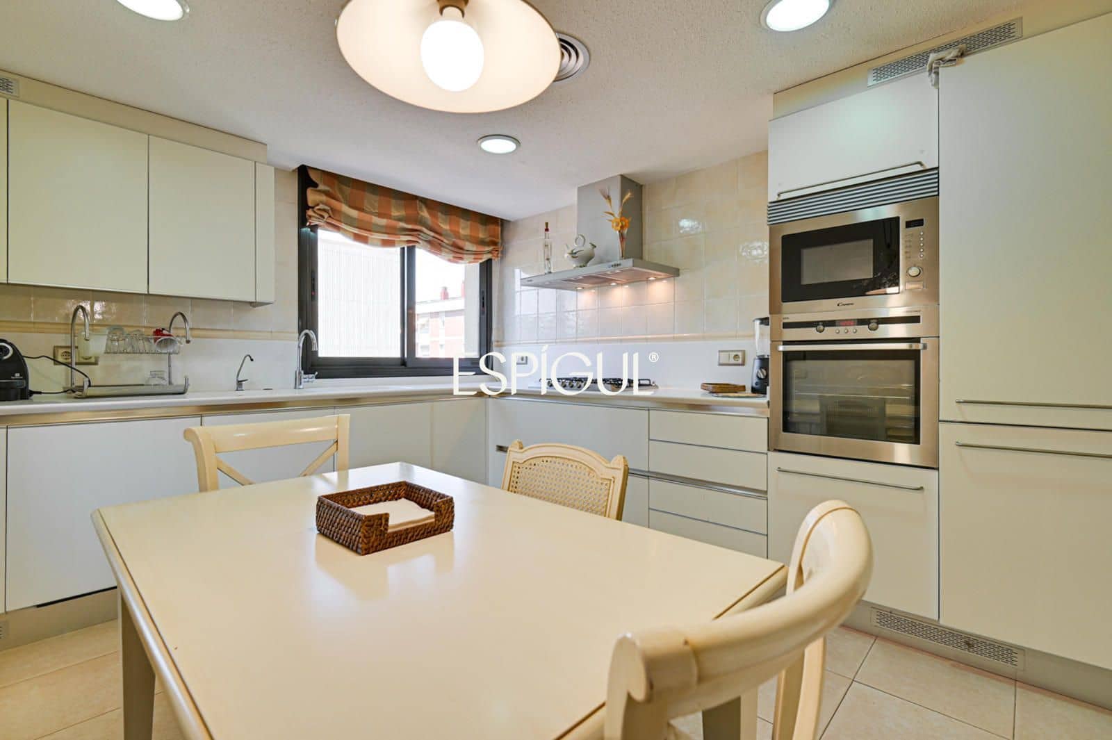 4 slaapkamer Flat te koop in Arenys de Mar met garage - € 590.000 (Ref: 10016035)