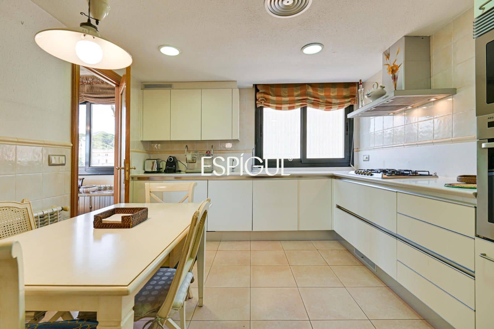4 slaapkamer Flat te koop in Arenys de Mar met garage - € 590.000 (Ref: 10016035)