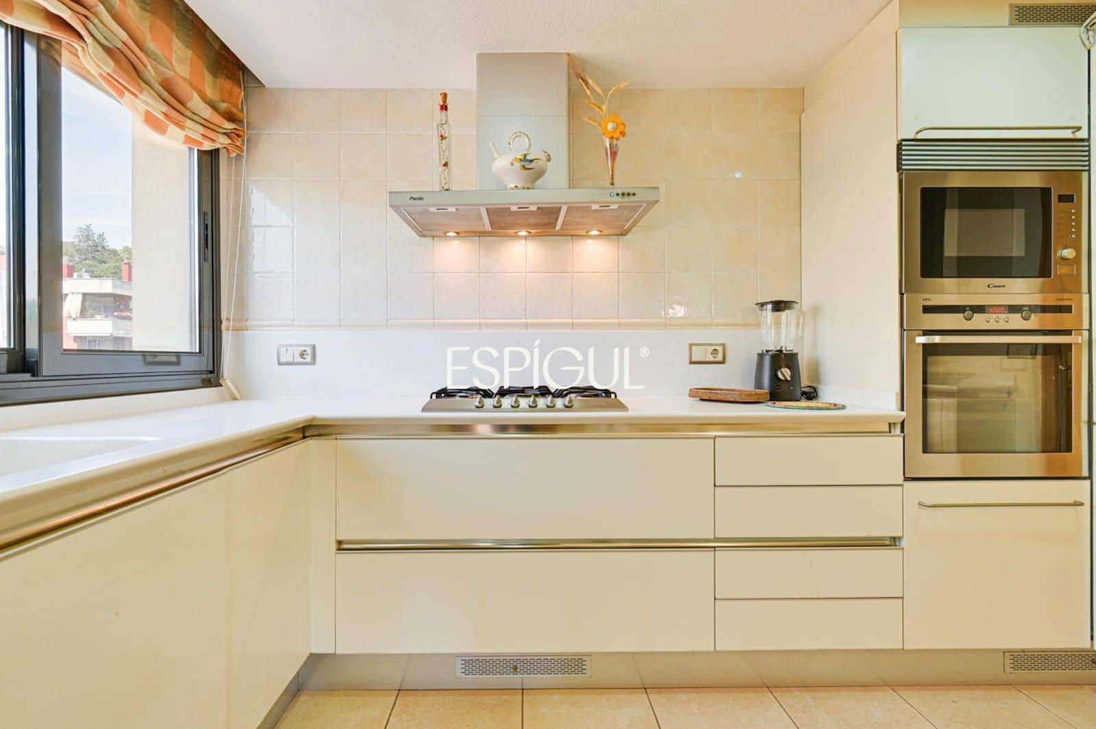 4 slaapkamer Flat te koop in Arenys de Mar met garage - € 590.000 (Ref: 10016035)