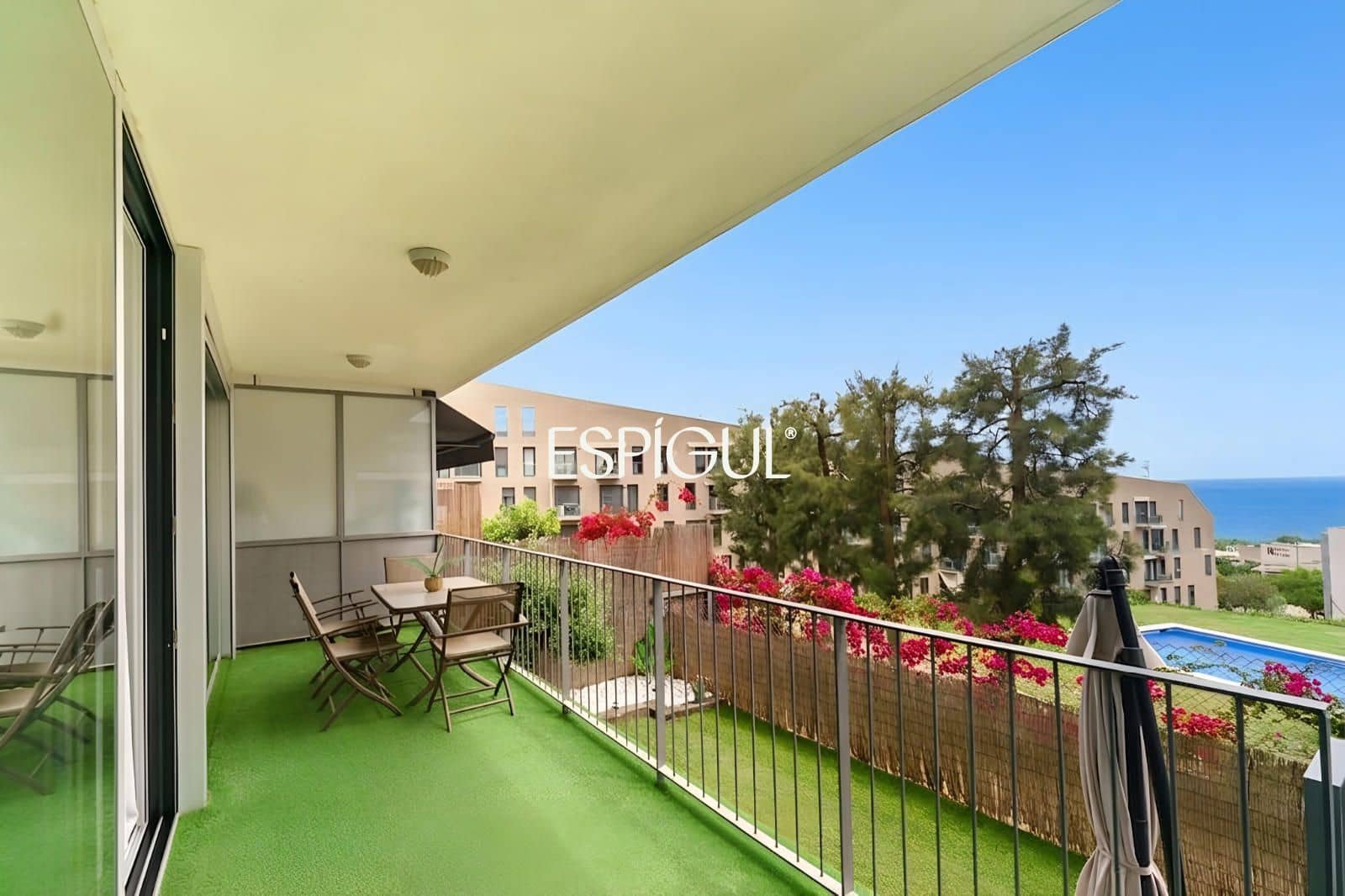 3 bedroom Flat for sale in Montgat with pool garage - € 549,000 (Ref: 10016036)