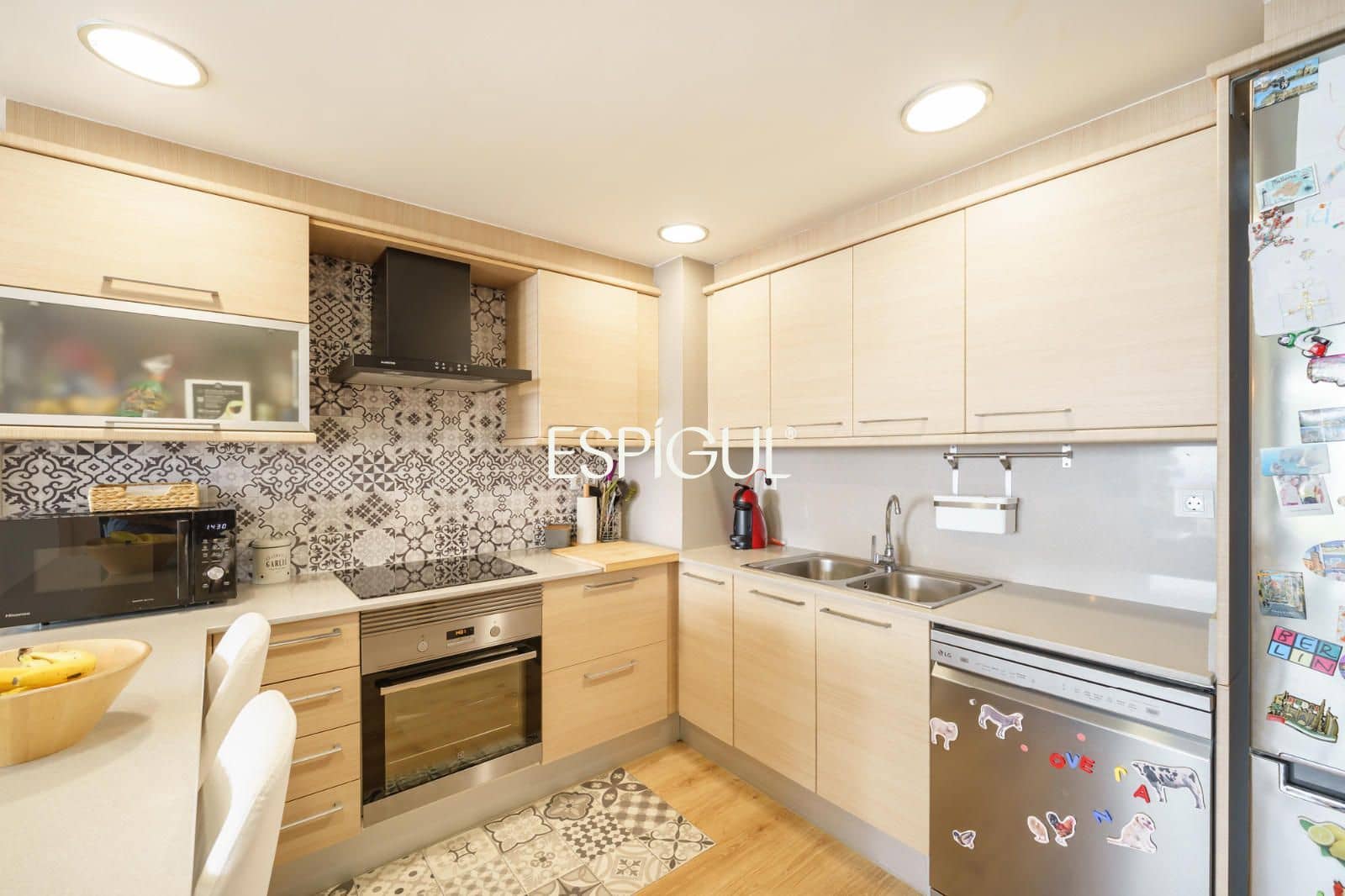 3 bedroom Flat for sale in Montgat with pool garage - € 549,000 (Ref: 10016036)