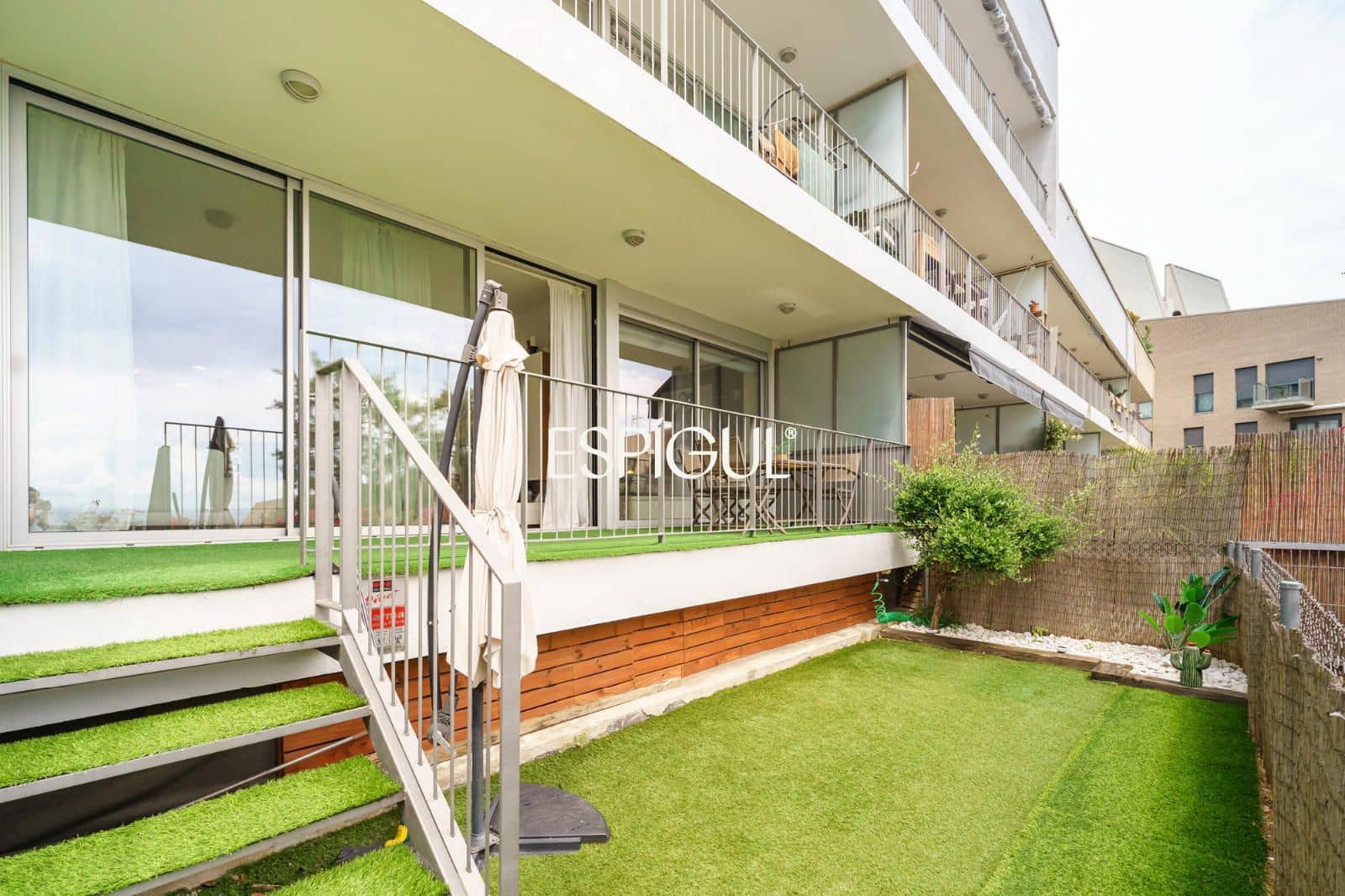 3 bedroom Flat for sale in Montgat with pool garage - € 549,000 (Ref: 10016036)