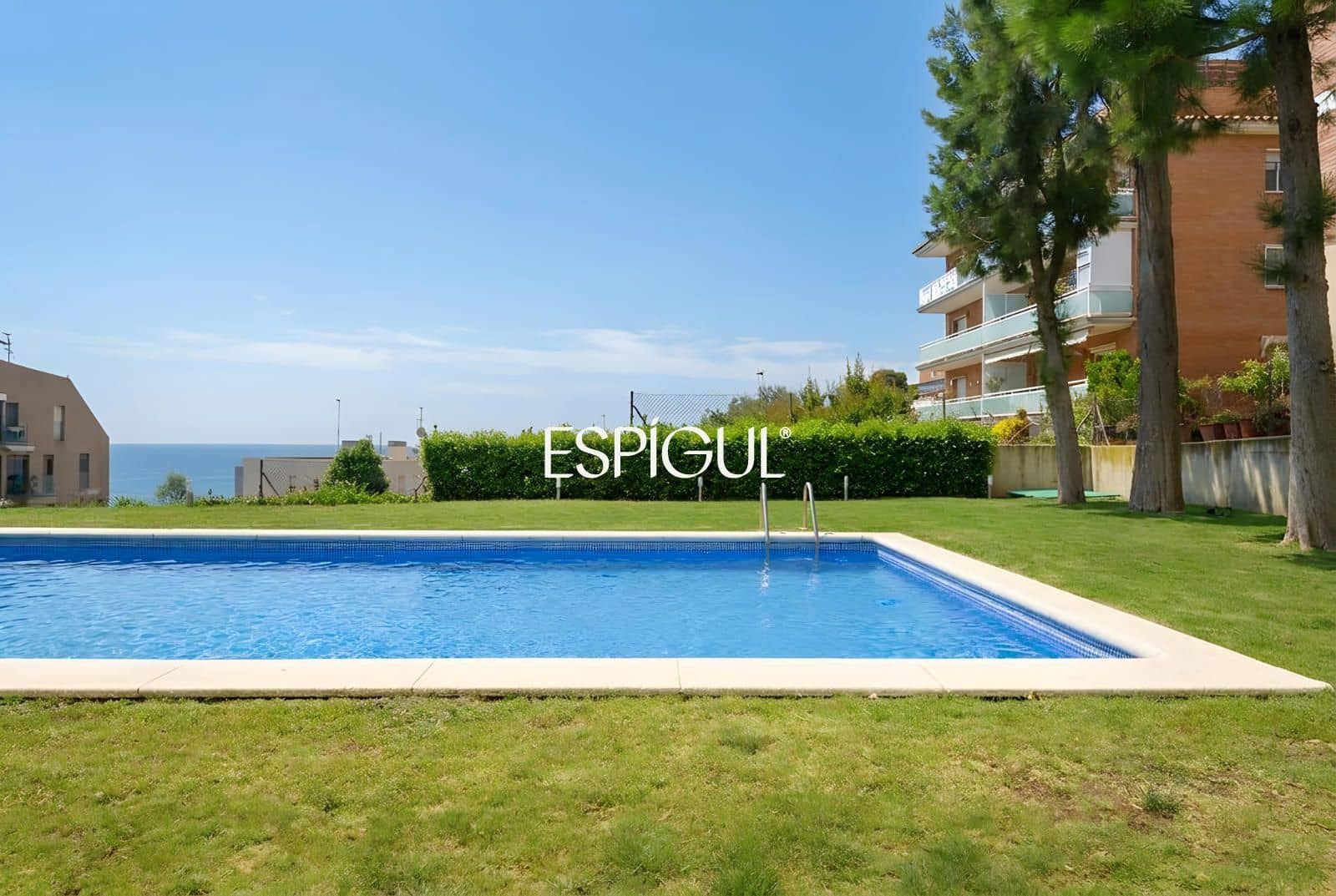 3 bedroom Flat for sale in Montgat with pool garage - € 549,000 (Ref: 10016036)