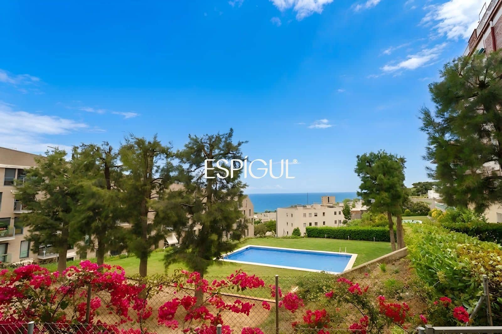 3 bedroom Flat for sale in Montgat with pool garage - € 549,000 (Ref: 10016036)