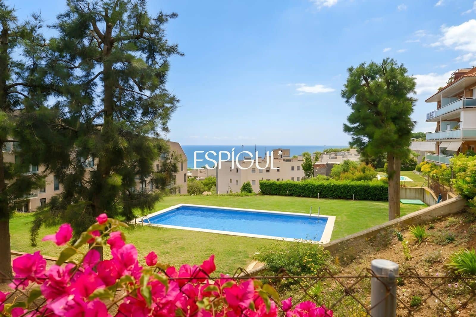 3 bedroom Flat for sale in Montgat with pool garage - € 549,000 (Ref: 10016036)