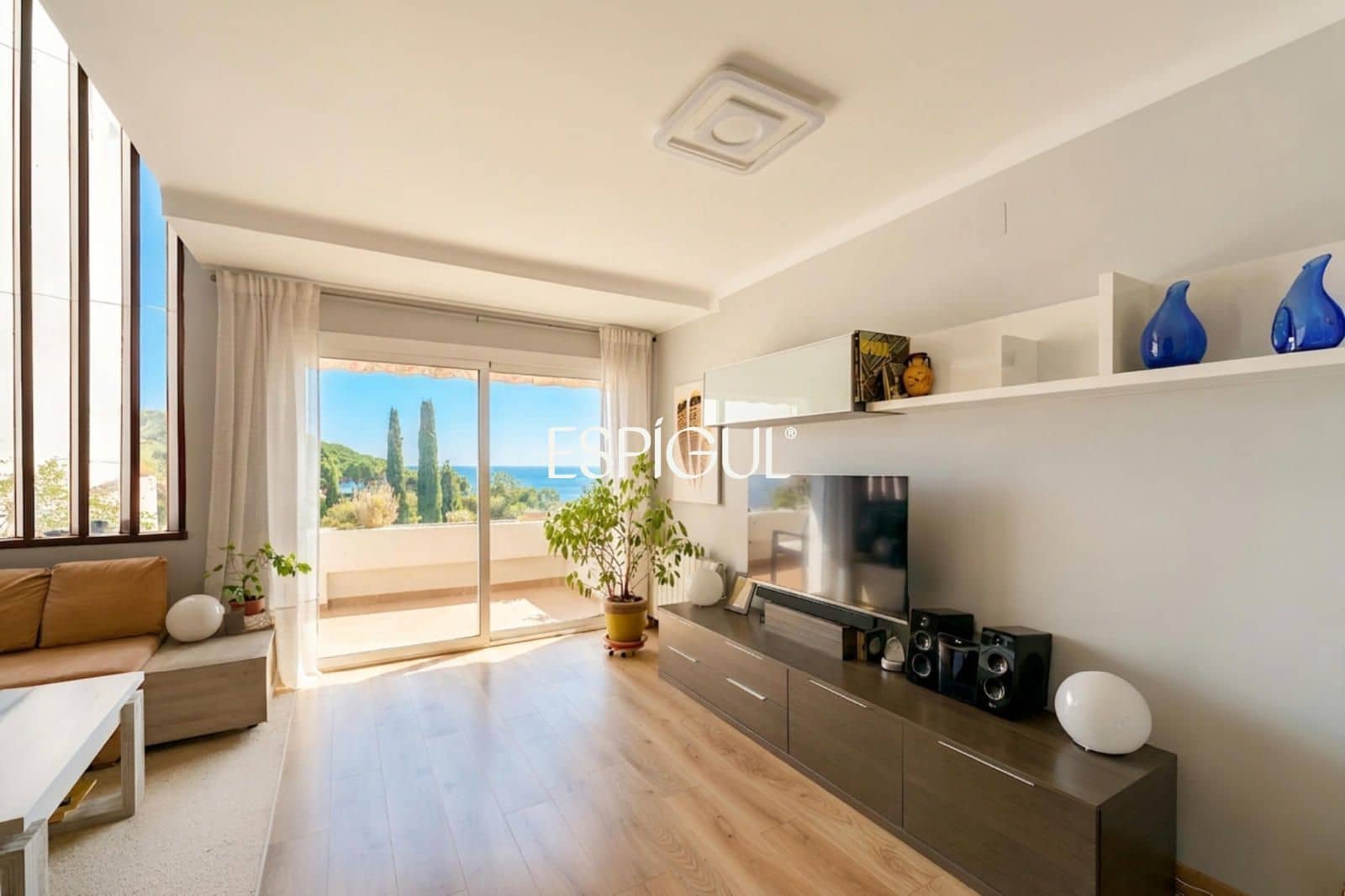 3 bedroom Penthouse for sale in Sant Andreu de Llavaneres with pool garage - € 650,000 (Ref: 10016037)